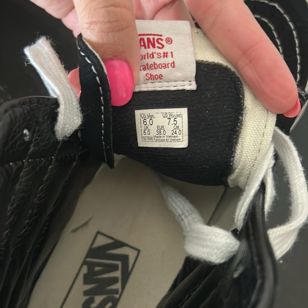 Vans Hi Tops - Picture 5 of 6